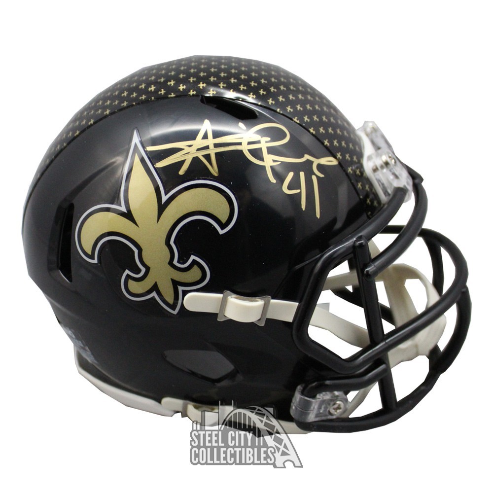 alvin kamara football helmet SIGNED NEW ORLEANS SAINTS ALT SPEEDFLEX AUTHENTIC BECKETT This helmet has been hand signed by Kamara and comes with the Beckett hologram and certificate of authenticity Alvin Kamara Autographed New Orleans