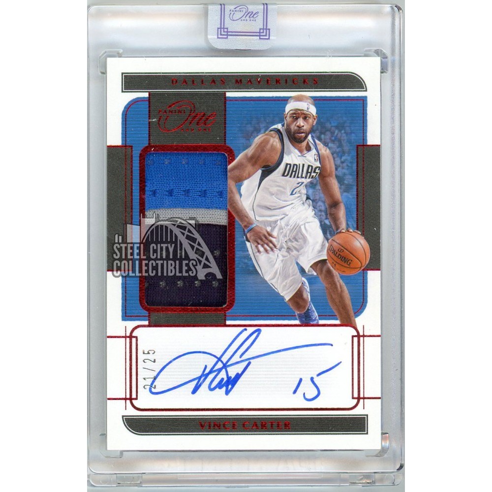 Vince Carter 2021-22 Panini One & One Patch Autograph Card #JA-VCT