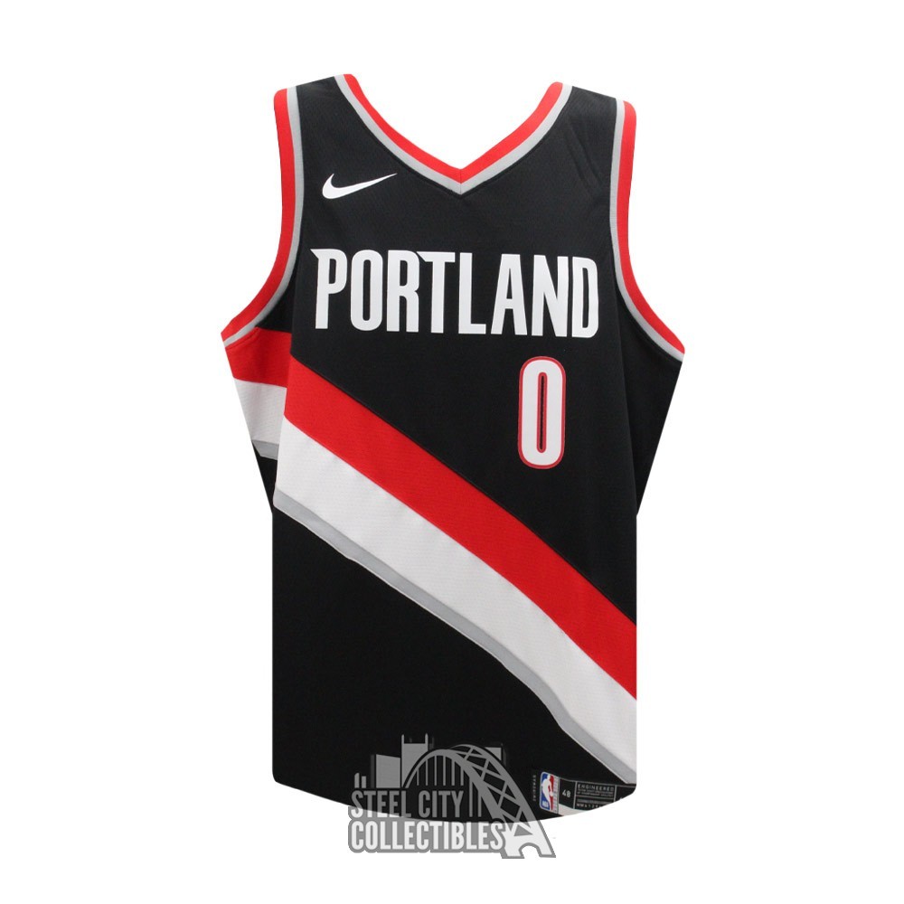 Damian Lillard Autographed Portland Black Swingman Basketball Jersey - BAS