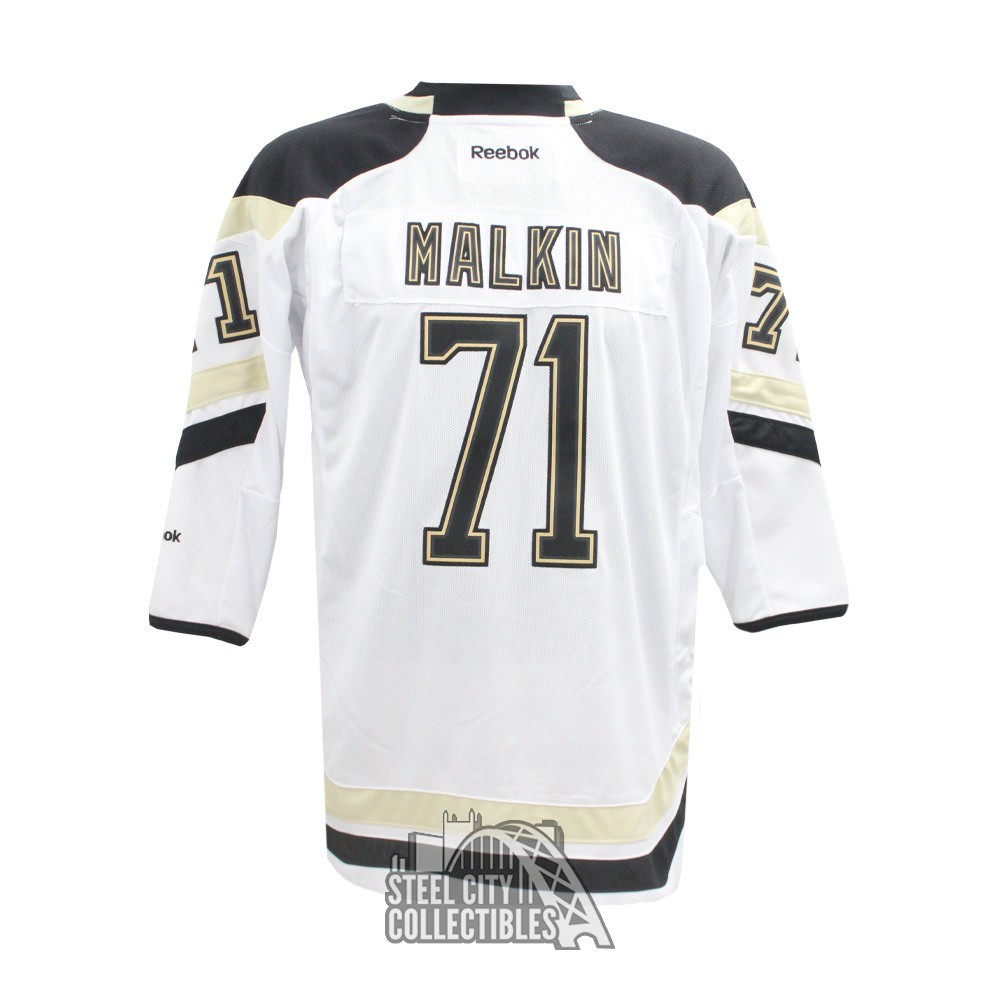 New photos: Pittsburgh's NHL Stadium Series jersey