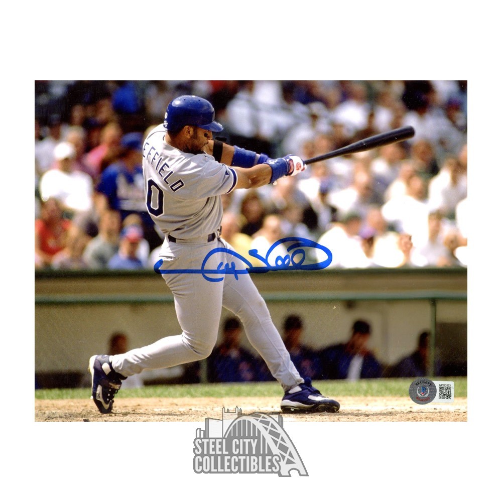 Gary Sheffield Autographed Los Angeles 8x10 Baseball Photo - BAS
