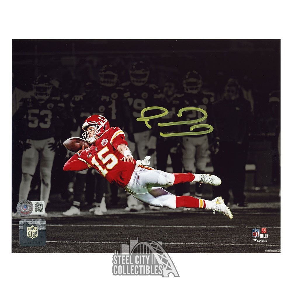 Patrick Mahomes Autographed Kansas City Diving Throw 8x10 Football