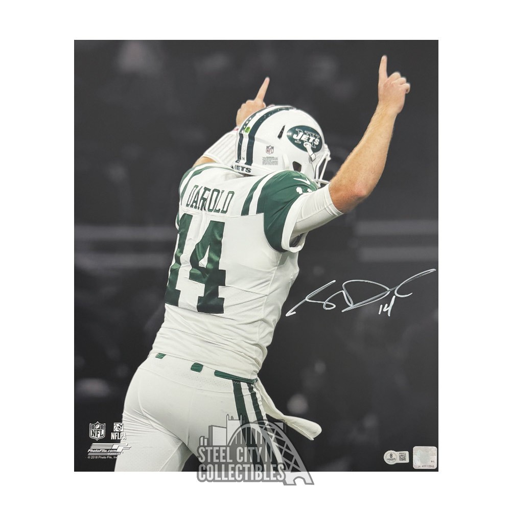Sam Darnold Autographed New York 16x20 Football Photo - BAS (White