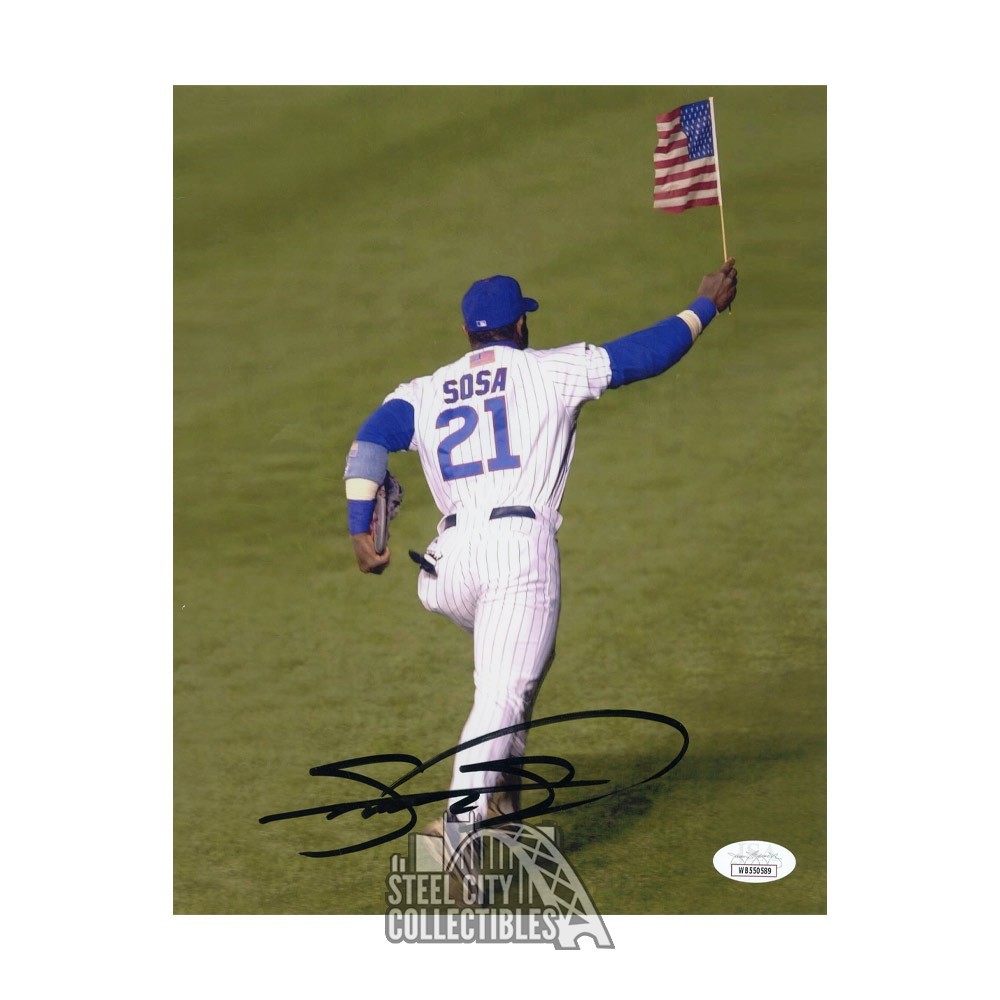 Sammy Sosa Autographed Chicago 8x10 Baseball Photo JSA (American