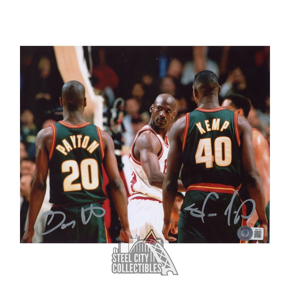 Framed Gary Payton Seattle Supersonics Autographed Mitchell & Ness