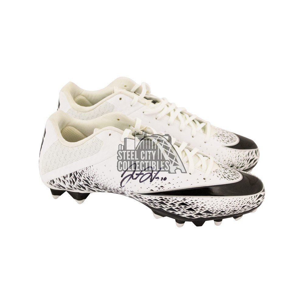 Justin Herbert Autographed Pair Of Game Used White & Black Nike Vapor 360  Pro Cleats Los
