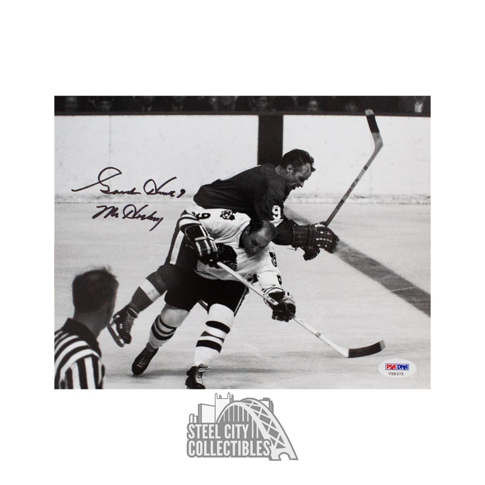 Gordie Howe Signed Red Wings National Hockey League Program (Beckett LOA)