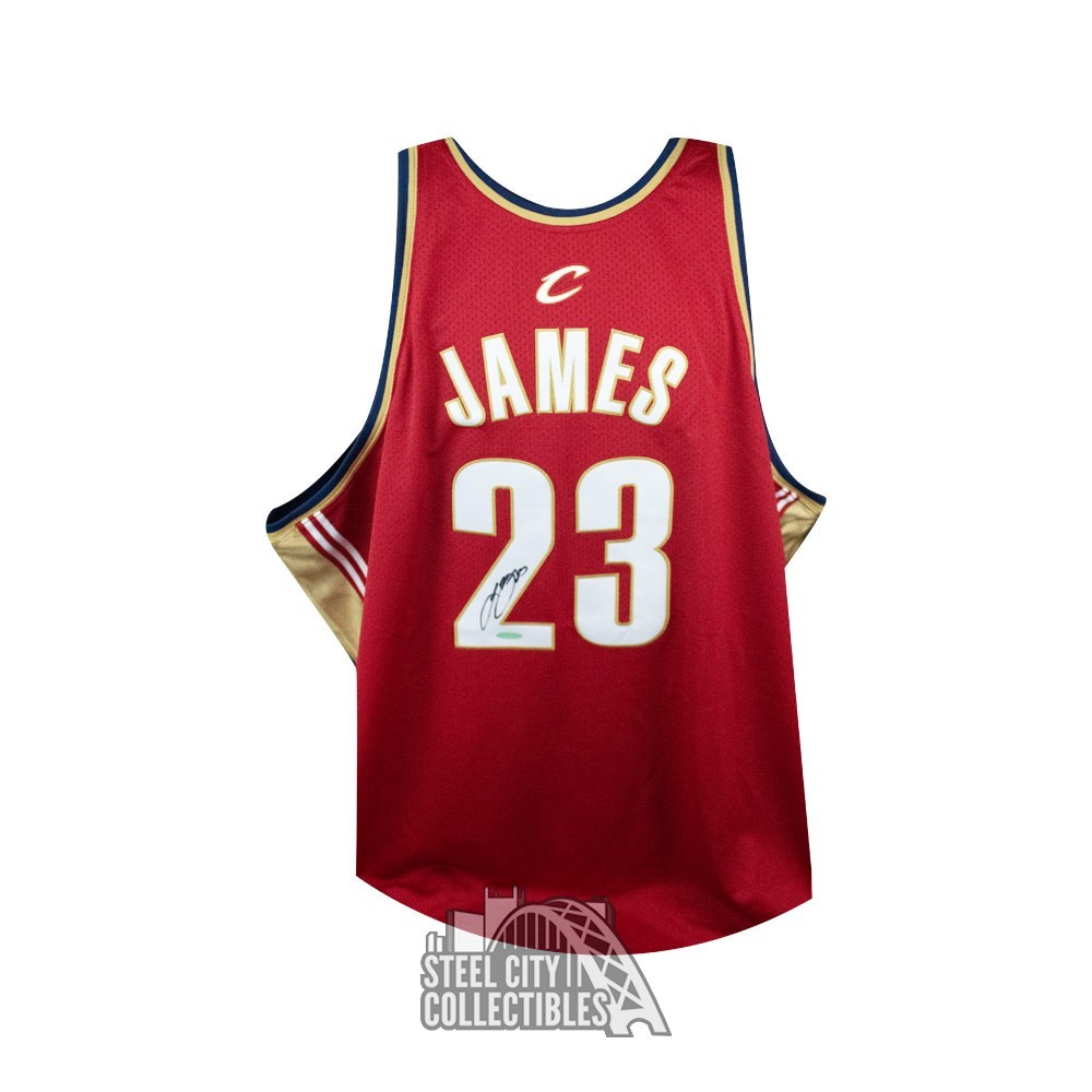 LeBron James Rookie Signed Cleveland Cavaliers Jersey UDA Upper