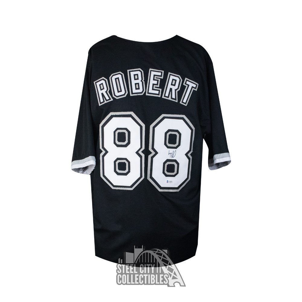 luis robert black jersey