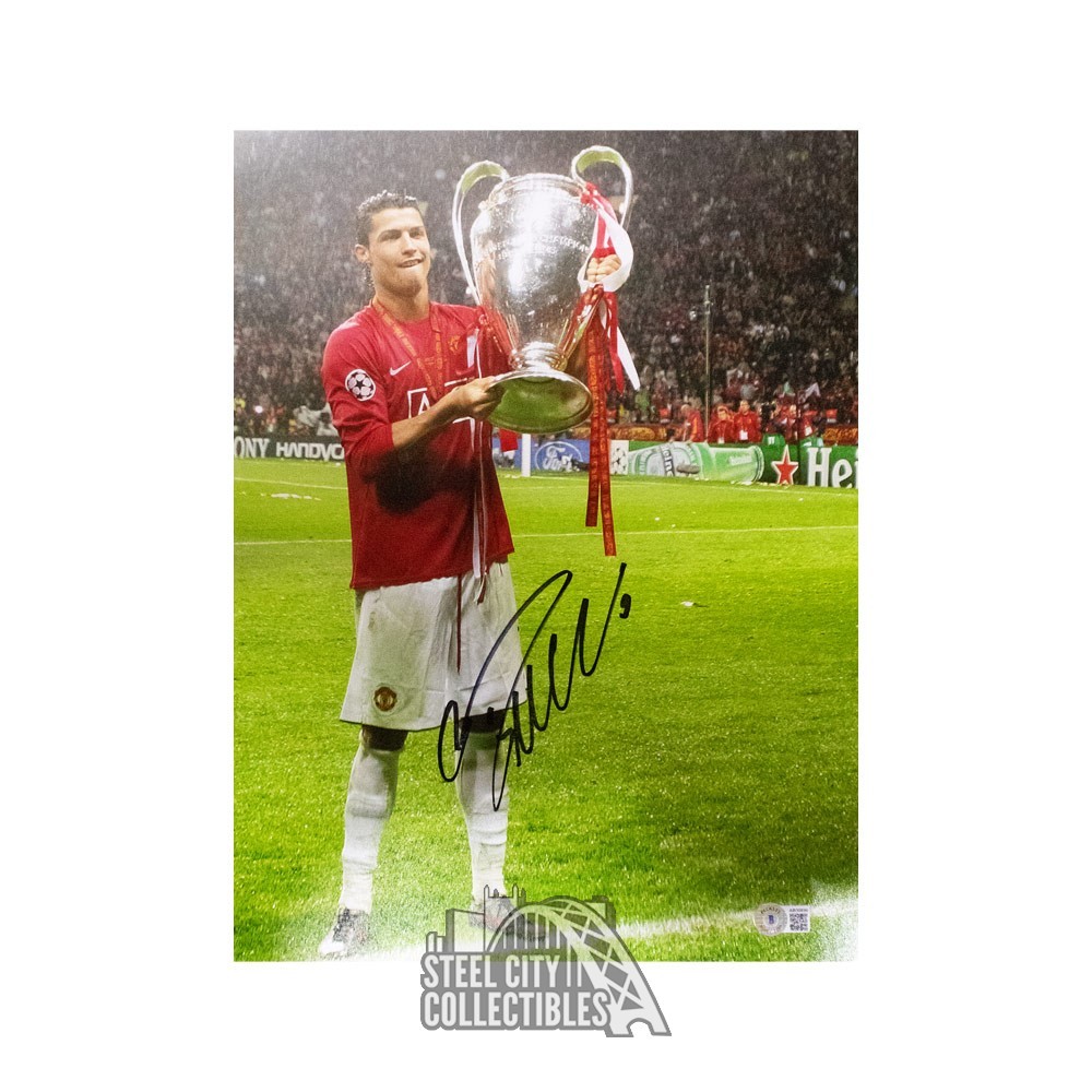 Ronaldo Autograph  signed photographs