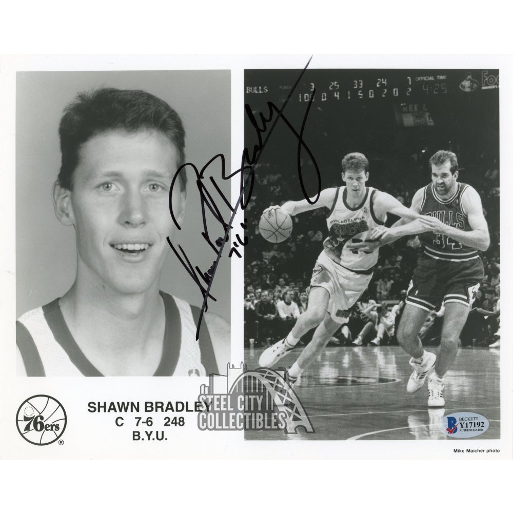 Shawn Bradley Autographed Philadelphia 76ers 8x10 Photo BAS COA