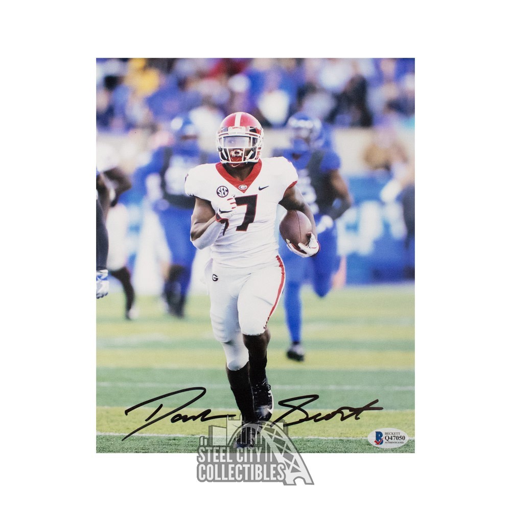 D'Andre Swift Autographed Georgia Bulldogs 8x10 Photo - BAS COA