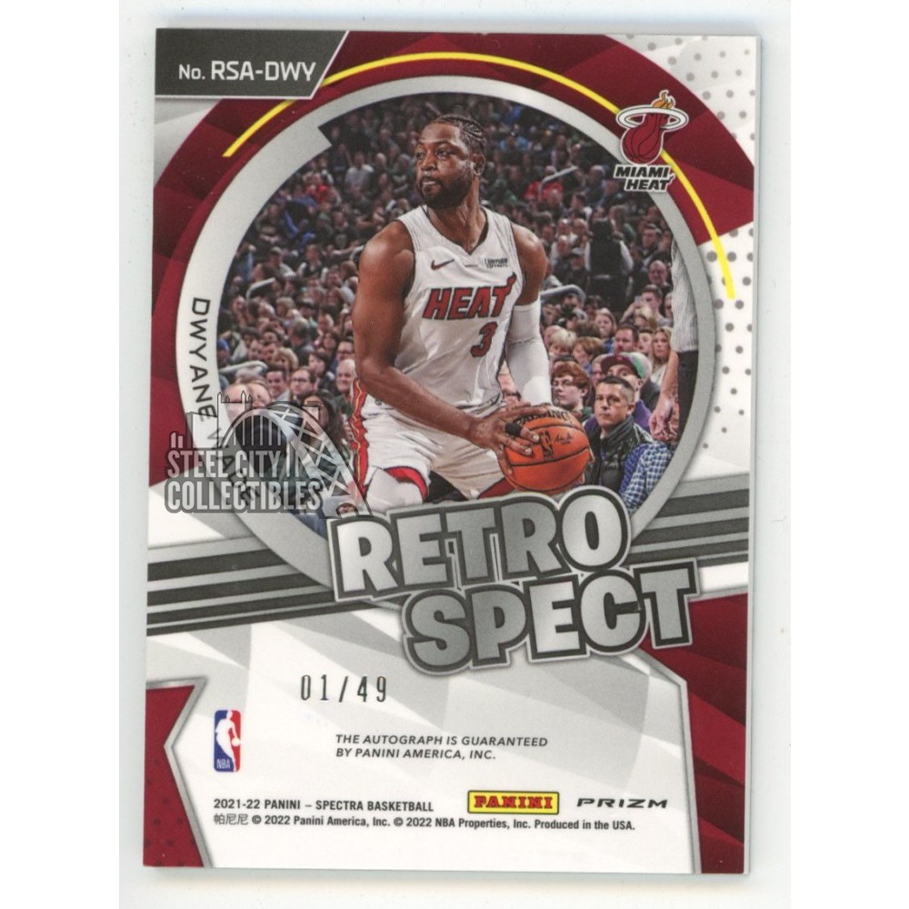 Dwyane Wade 2021-22 Panini Spectra Retrospect Autograph Card