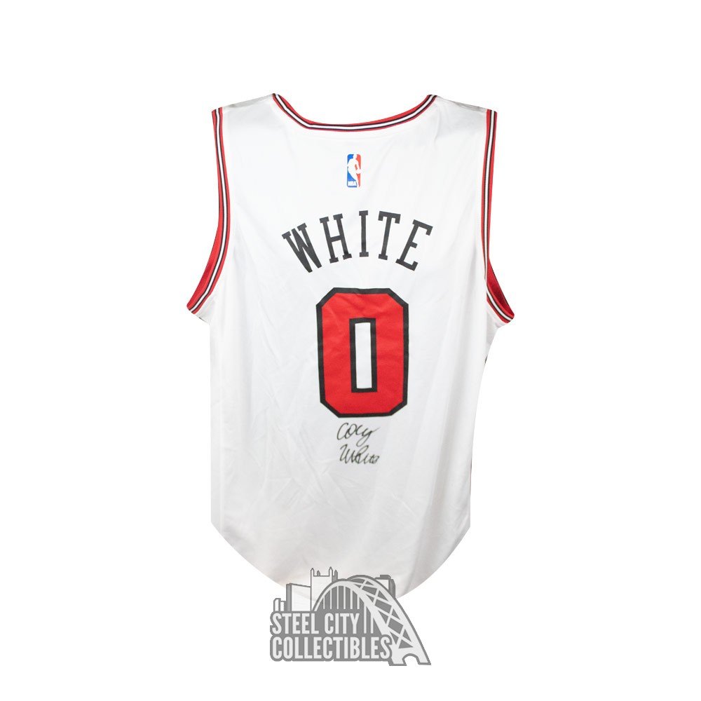 Bleachers Sports Music & Framing — Coby White Signed Authentic Nike Chicago  Bulls Jersey - PSA DNA COA Authenticated - Framed