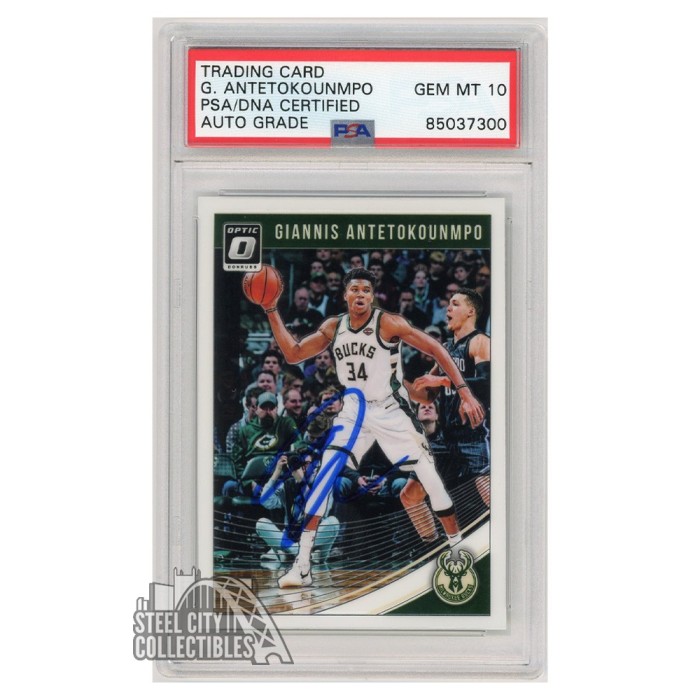 Giannis Antetokounmpo 2018-19 Panini Donruss Optic Autograph Card