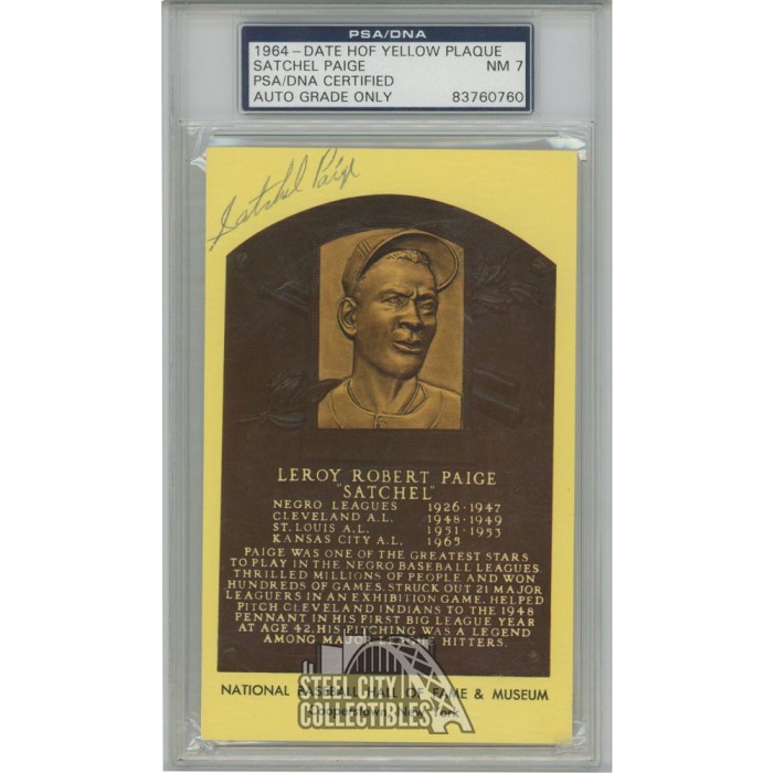 Satchel Paige Autographed HOF Plaque Card Auto NM 7- PSA/DNA