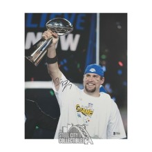 Ben Roethlisberger Autographed Pittsburgh 11x14 Football Photo - BAS (Holding Trophy)