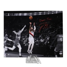 Damian Lillard Autographed Portland Dame Time Red Ink 16x20 Basketball Photo - JSA