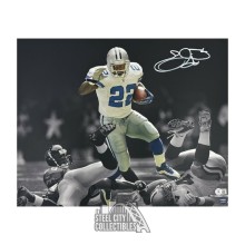 Emmitt Smith Autographed Dallas 16x20 Football Photo - BAS (Running)