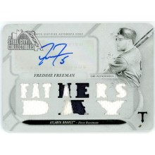 Freddie Freeman 2017 Topps Triple Threads White Whale Triple Patch Auto Card 1/1