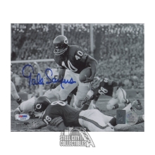 Gale Sayers Autographed Chicago Bears 8x10 Football Photo - PSA/DNA (B/W)