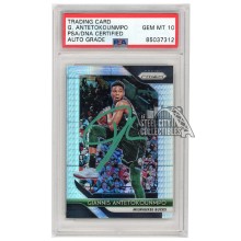 Giannis Antetokounmpo 2018-19 Panini Prizm Hyper Autograph Card #296 PSA/DNA 10 (Green)