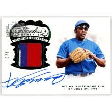 Vladimir Guerrero 2019 Panini Flawless Moments Emerald Patch Autograph Card 2/3