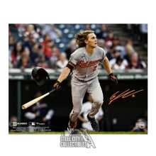 Gunnar Henderson Autographed Baltimore 16x20 Baseball Photo - BAS