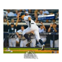 Ichiro Suzuki Autographed New York Yankees 16x20 Baseball Photo - BAS (4000th Hit)