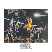 Kobe Bryant Autographed Los Angeles Lakers 11x14 Basketball Photo - PSA/DNA (Lay Up)