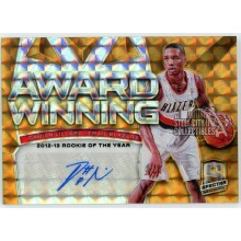 Damian Lillard 2018-19 Spectra Award Winning Orange Autograph Card #AW-DLL 1/5