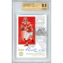 Patrick Mahomes 2020 Panini Encased Gold Autograph Card #37 6/10 BGS 9.5