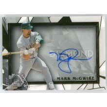 Mark McGwire 2022 Topps Diamond Icons Shadowbox Autograph Card #IOTD-MMC 4/5