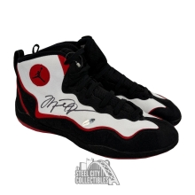 Michael Jordan Autographed Nike Air Jordan Trainers 1 Basketball Shoes - JSA LOA