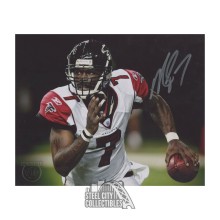 Michael Vick Autographed Atlanta Falcons 8x10 Football Photo - Panini VIP (Horizontal)