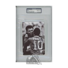 Pele Autographed 4x6 Soccer Photo - PSA/DNA 10 GEM MT (Kissing Ali)