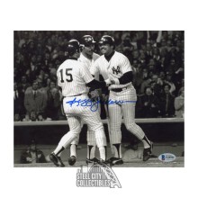 Reggie Jackson Autographed New York 8x10 Baseball Photo - BAS (with Munson)