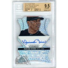 Mariano Rivera 2014 Panini Prizm Signature Distinctions Die-Cut Mojo Autograph Card #MR 23/25 BGS 9.5