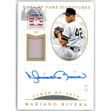 Mariano Rivera 2021 Panini National Treasures HOF Holo Gold Patch Auto Card 7/7