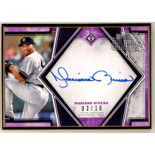 Mariano Rivera 2019 Topps Transcendent Purple Framed Auto Card #TCVA-MR 03/10