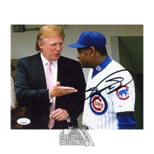 Sammy Sosa Autographed Chicago 8x10 Baseball Photo - JSA (With President Donald Trump)