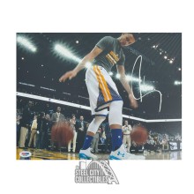 Stephen Curry Autographed Golden State Warriors 11x14 Basketball Photo - PSA/DNA (Dribbling Silver Ink)