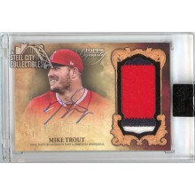 Mike Trout 2021 Topps Dynasty Dynastic Decoration Patch Autograph Card #DAP-MT3 5/10