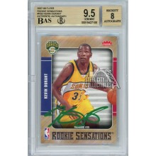 Kevin Durant 2007-08 Fleer Sensations Autograph Rookie Card #RS2 BGS 9.5 BAS 8 (Green)