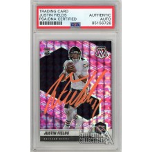 Justin Fields 2021 Panini Mosaic Pink Camo Autograph Rookie Card #304 PSA/DNA (Orange)