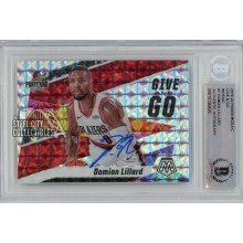Damian Lillard 2019-20 Panini Mosaic Give & Go Autograph Card #7 BAS