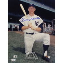 Mickey Mantle Autographed 11x14 Kneeling W/ Bat on Shoulder- JSA LOA YY02471