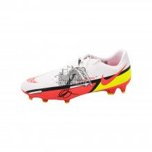 Mason Mount Autographed Nike Phantom White Soccer Cleat - BAS COA (Left Cleat)