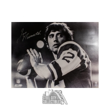 Joe Namath Autographed New York Jets 30x39 Poster - PSA/DNA COA (B&W)