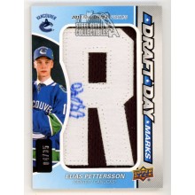 Elias Pettersson 2018-19 Upper Deck SP Draft Day Autograph Letter Patch Rookie Card 04/35